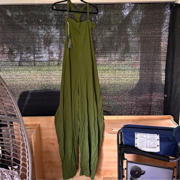 Tuesday of California 4X Ingrid Overalls Cilantro NWT - Picture 1 of 6